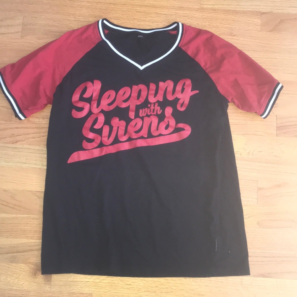 Sleeping with Sirens band tee